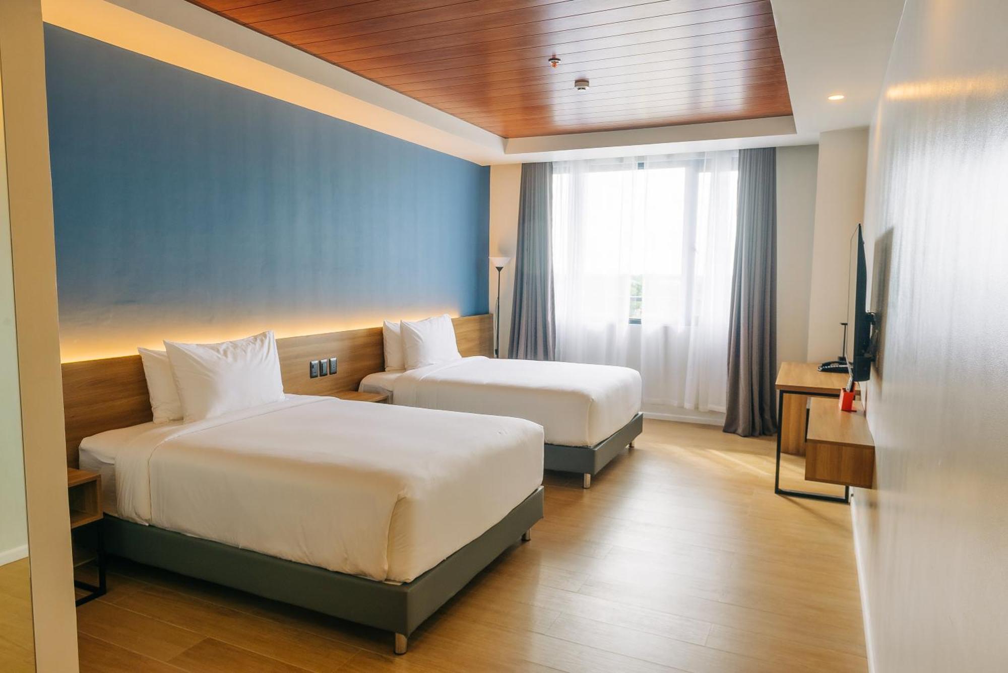 Levo Hotel Urdaneta Exterior photo