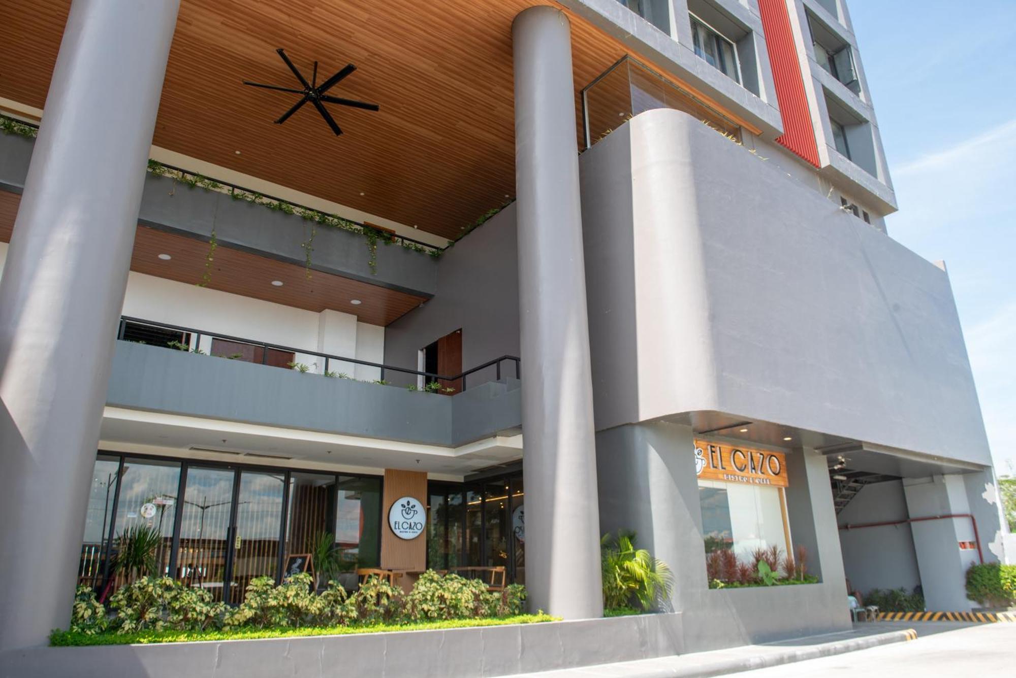 Levo Hotel Urdaneta Exterior photo